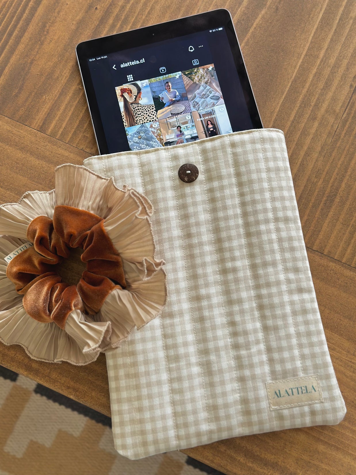 Funda para Libros/Tablet/I-Pad Diseño "Cuadrillé Beige Claro"