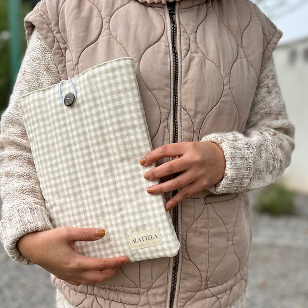 Funda para Libros/Tablet/I-Pad Diseño "Cuadrillé Beige Claro"